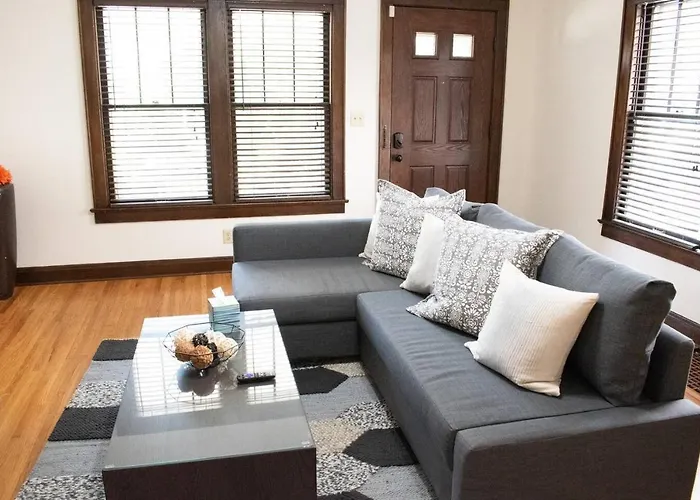 The House - New Crestview Apartment