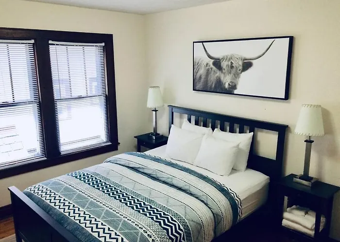 The House - New Crestview Apartment