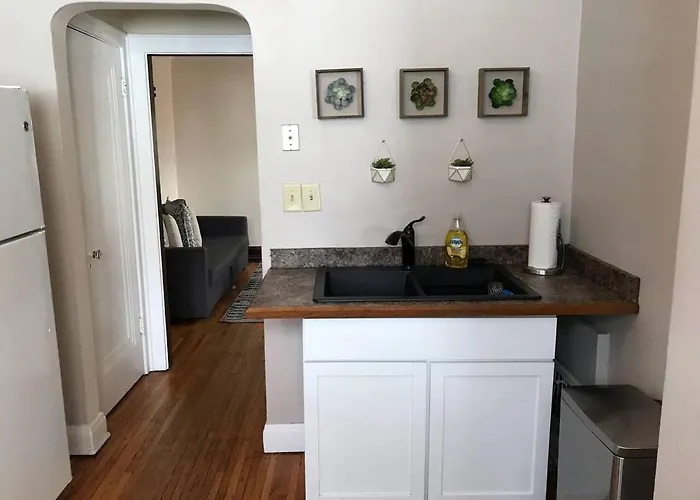 The House - New Crestview Apartment