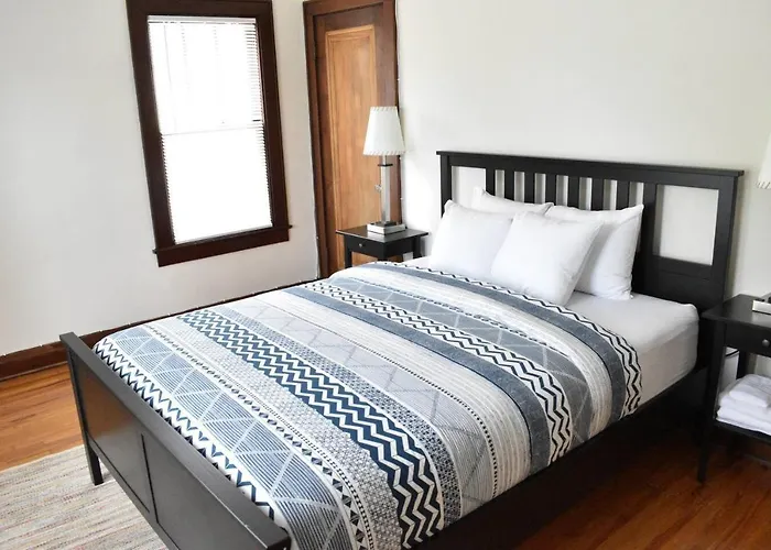 The House - New Crestview * Columbus